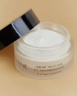 Crème anti-âge et nourrissante